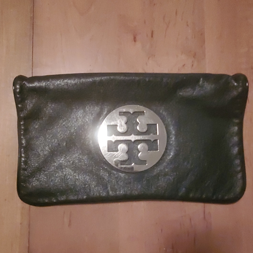 Authentic Tory Burch Reva clutch